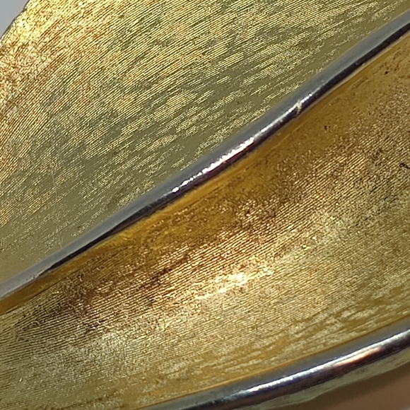 * vintage large abstract brushed gold tone pin brooch Corocraft? - Picture 5 of 5